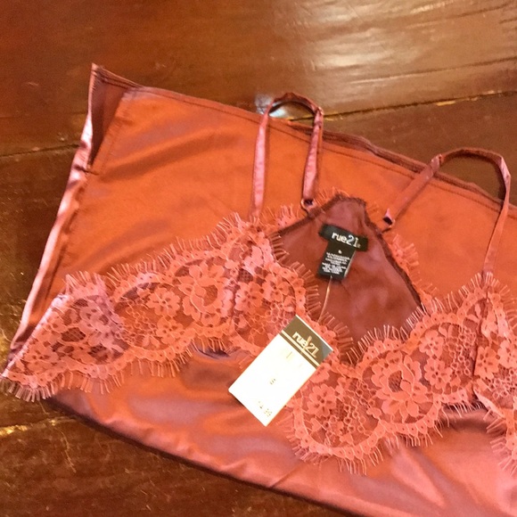 NWT rue 21 Top - Picture 9 of 10